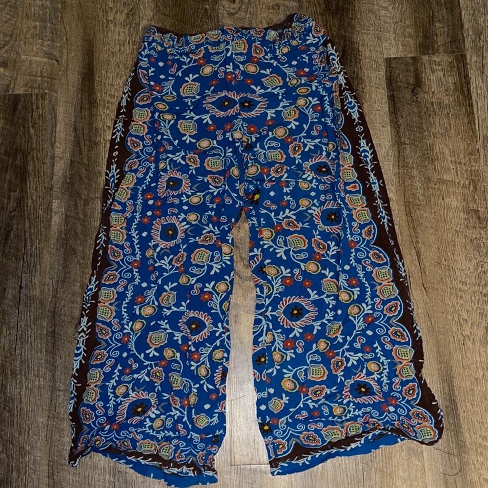 Kids Sky and Sand Capris